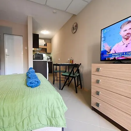 Romance Studio-steps From Thesea