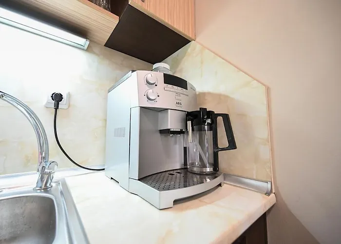 Romance Studio-steps From Thesea アパート